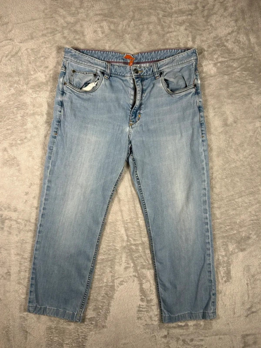 tommy bahama men’s jeans 38x32 light wash straight leg